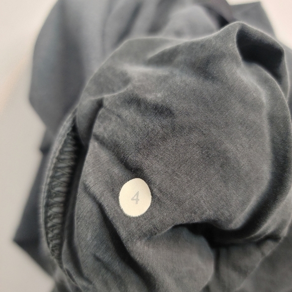 Lululemon Joggers Sz 4 High Rise Pockets Drawstring Gray - Picture 5 of 9